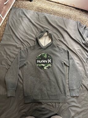 Hurley Men's Gray Pullover Hoodie with Green Camo Logo